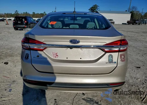 2017 Ford Fusion S Hybrid z USA, uszkodzony, nr VIN 3FA6P0UU9HR360677